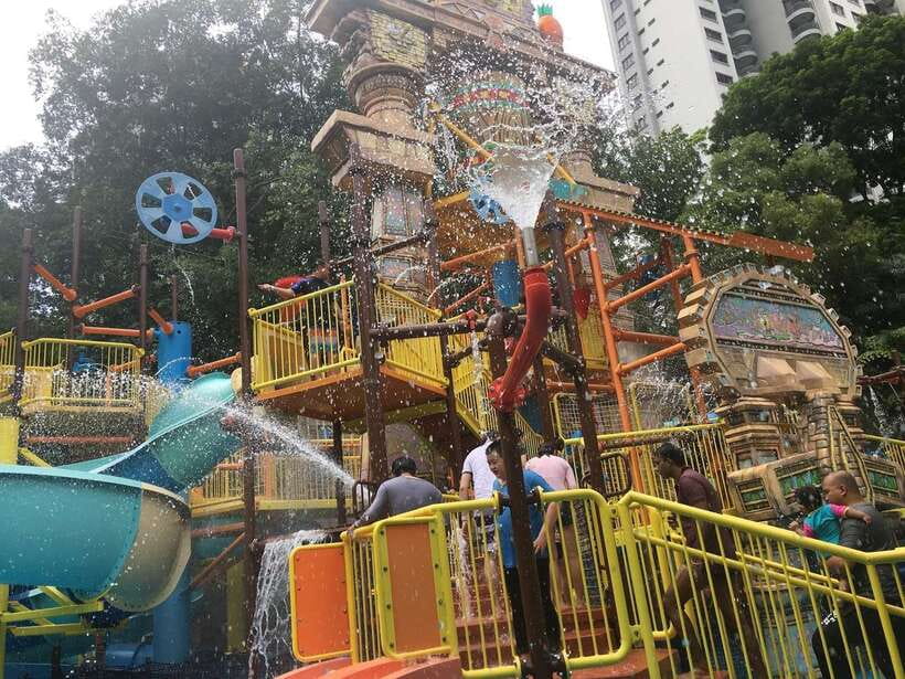 Kuala Lumpur: Sunway Lagoon Theme Park Ticket with Transfer - Amusement Park rides and the suspension bridge payoff