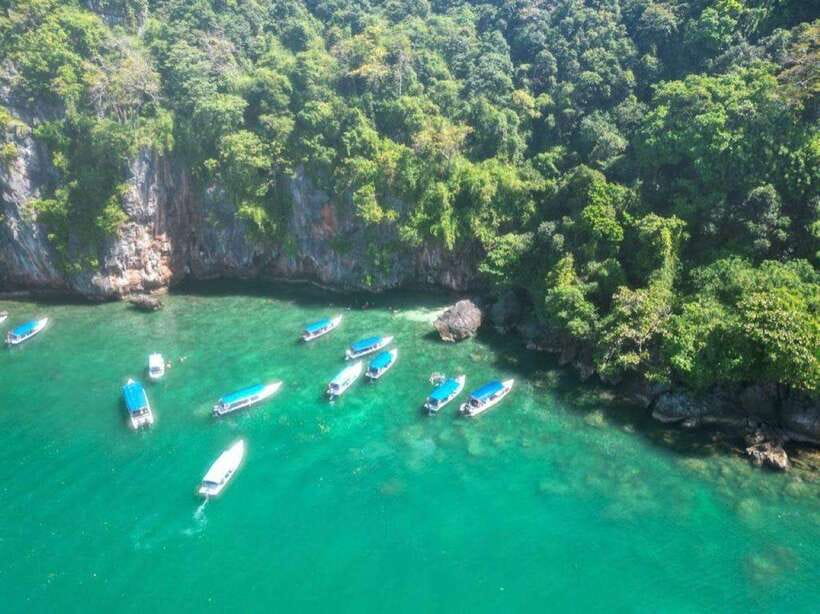 Langkawi: Half-Day Private Kilim River Mangrove Boat Tour - The boat setup, guides, and meeting point you should not ignore