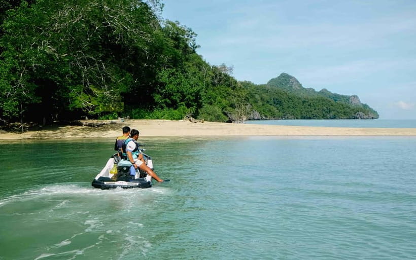 Langkawi: Jet Ski Tour UNESCO Kilim Geopark Free Video - Panoramic Views of Kilim Geopark and Gorilla Mountain: Where the Geography Makes Sense