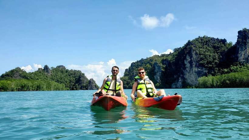 Langkawi : Kilim Geoforest Mangrove Kayak Tour with Lunch - Paddling the mangrove channels and spotting wildlife the smart way