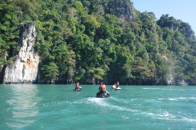 Langkawi : Premium Jet Ski Tour Including Dayang Bunting Island - Dayang Bunting Island: the freshwater lake stop that gives the tour balance