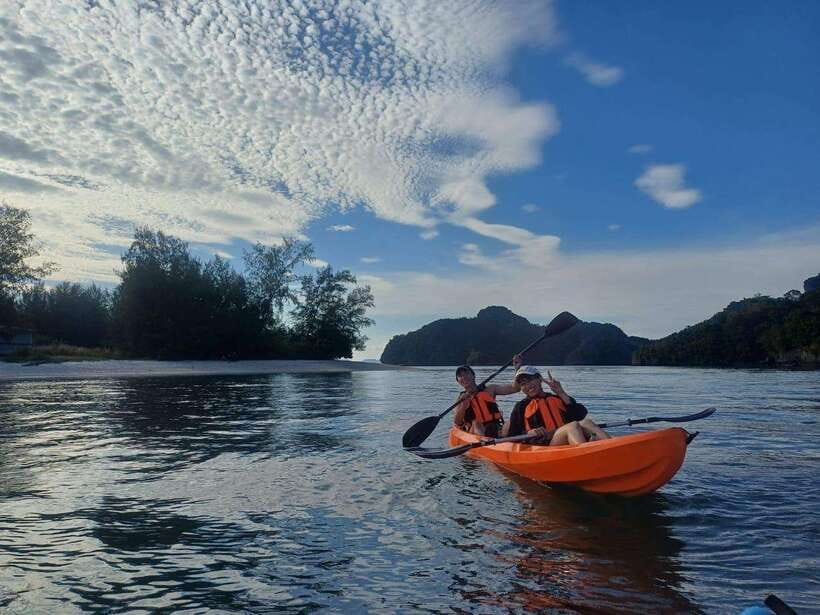 Langkawi: Sunset Kayaking Tour - Sunset kayaking at Tanjung Rhu Geoforest Park: what makes it worth your time