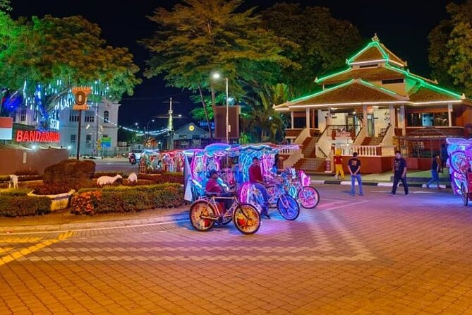 "Malacca After Dark: A Nighttime Adventure Through History" - Dutch Square and the Dutch colonial look at Red Square
