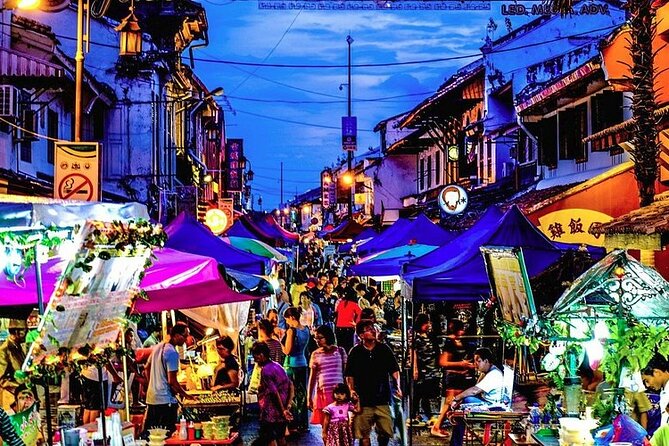 "Malacca After Dark: A Nighttime Adventure Through History" - Melaka River Cruise from Jeti Taman Rempah: the calm moving view
