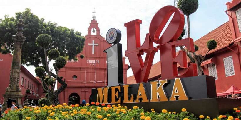 Malacca: Historical Private Malacca Tour from Kuala Lumpur - Dutch Square (Red Square): where architecture rewards patience