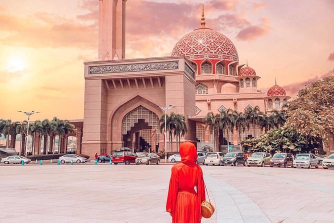 Malacca Instagram Tour: Most Famous Spots (Private & All-Inclusive) - Your day starts with comfort: pickup, Wi-Fi, and city drive-bys