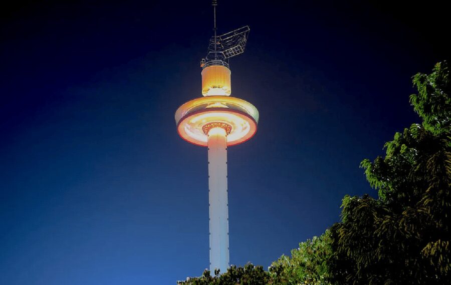 Melaka: Menara Taming Sari Tower E-Ticket - What the 7-minute experience actually feels like from inside the cabin