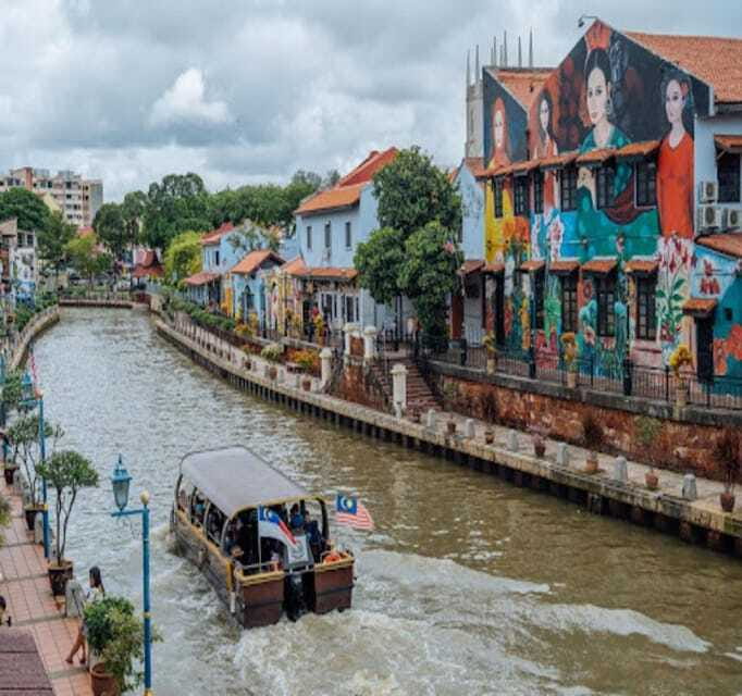 Melaka: Private Full-Day City Tour - Jonker Street Walk and the Baba and Nyonya Museum