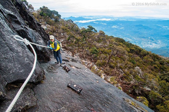 Mount Kinabalu Climbing 2 Days 1 Night - Getting to the Park: Kota Kinabalu pickup and Kundasang start time