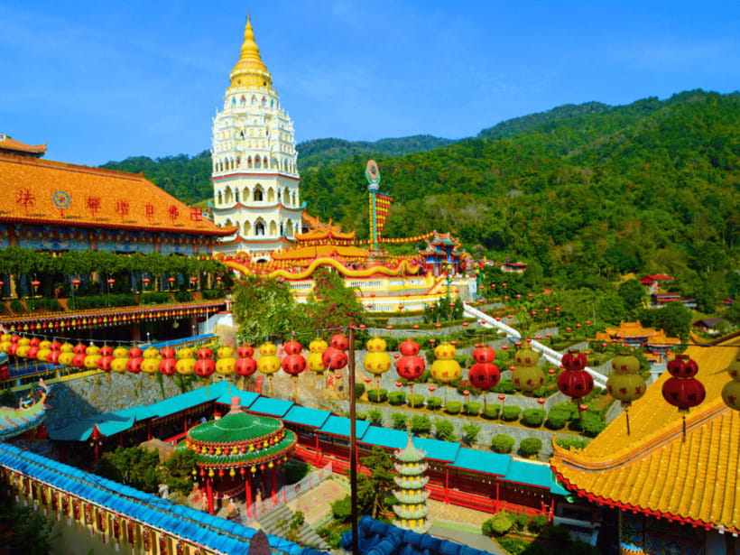 Penang: Kek Lok Si Temple and Penang Hill Guided Tour - Your Guide Makes the Tour: Local Stories, Fast Decisions, and Better Photos