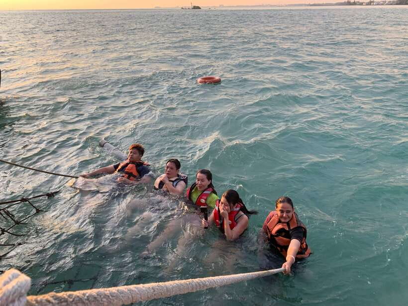 Port Dickson: Breathtaking Dickson Dragon Sunset Cruise - Price and what you get for about $26 per person