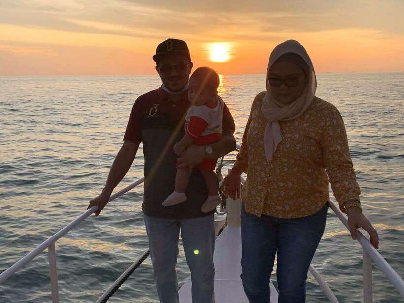 Port Dickson: Dragon Sunset Cruise with Salt Water Jacuzzi - On the Dickson Dragon: what you’ll actually do on board