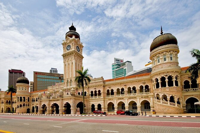 Private FullDay Tour includes Petronas Twin Towers & Batu Caves - Stop 2: Petronas Twin Towers Observation Deck at 170 Meters