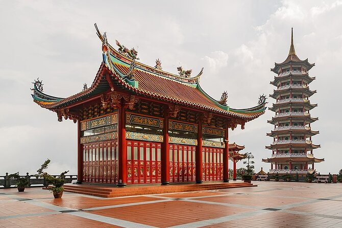 Private Genting Highlands & Batu Caves Trip with Cable Car Ticket - Premium Outlets and First World Plaza: how to shop smarter up top