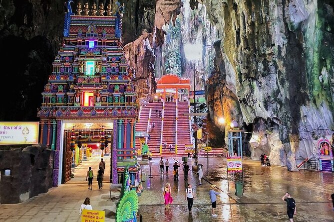Private Half-Day Batu Caves and Cutural Tour in Kuala Lumpur - Masjid Negara (National Mosque): the gardens, the scale, and the Friday closure reality