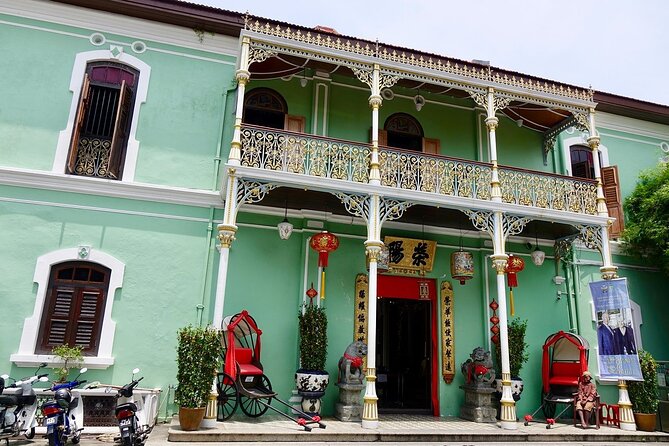 Private Half-Day George Town History Tour - Chaiya Mangalaram Thai Buddhist Temple and the reclining Buddha at Pulau Tikus