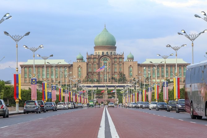 Private Half-Day Putrajaya Tour with Lake Cruise from Kuala Lumpur - Putrajaya Lake and the planned-city feel