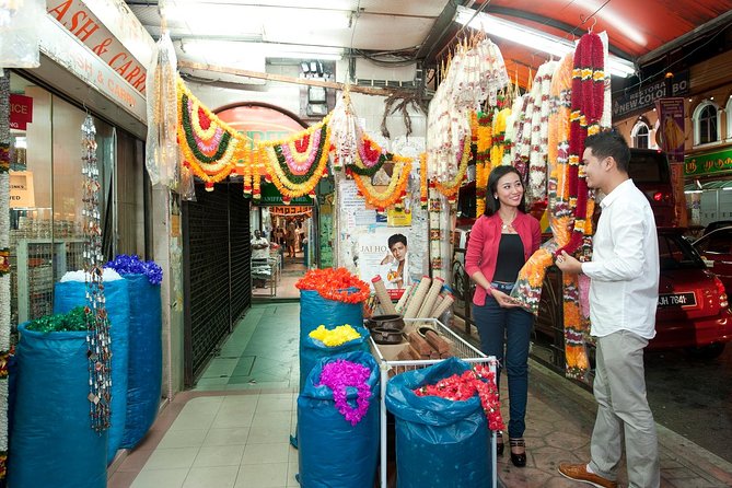 Private Kuala Lumpur Night Market And Food Tour - Chinatown time on Petaling Street: bargaining practice and street-food hunting