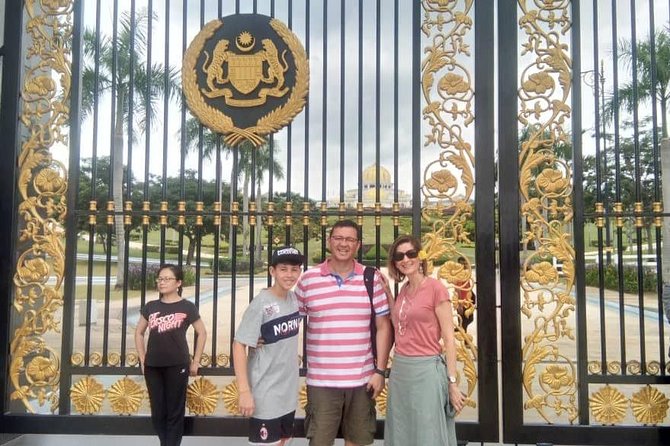 Private Kuala Lumpur Shore Excursions - Petronas Twin Towers: timing, tickets not included, and how to make the hour count