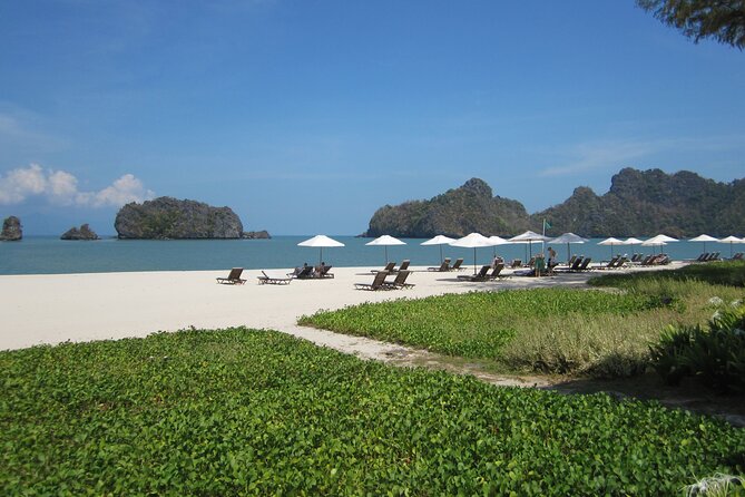 Private Tour to Langkawi Cable Car & Tanjung Rhu Beach - Tanjung Rhu Beach: clean sand, tree shade, and more breathing room