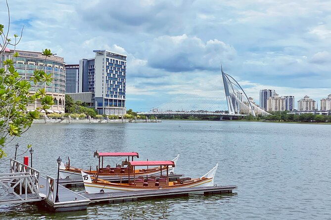 Putrajaya Half Day Tour with Pink Mosque & River Cruise(SIC) - Federal Government Administrative Centre, Perdana Putra, and Putra Bridge