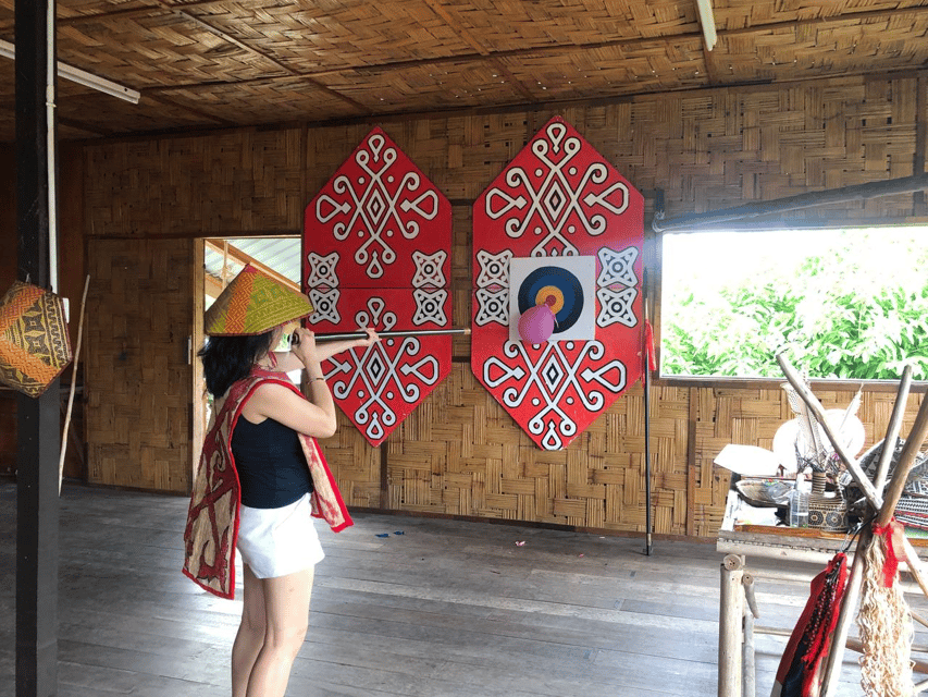 Sabah : Koisaan Cultural Village - Unduk Ngandau Gallery, Craft Shop, and the Huminodun Movie