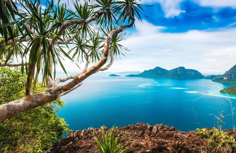 Semporna: Bohey 3 Islands Hike, Snorkel/Dive Tour with Lunch - Bohey Dulang hike: the 600m trail and the payoff at the top