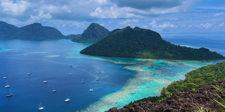 Semporna : Island Hopping Semporna Adventure - Bohey Dulang Summit Hike: Shoes, Pace, and the View