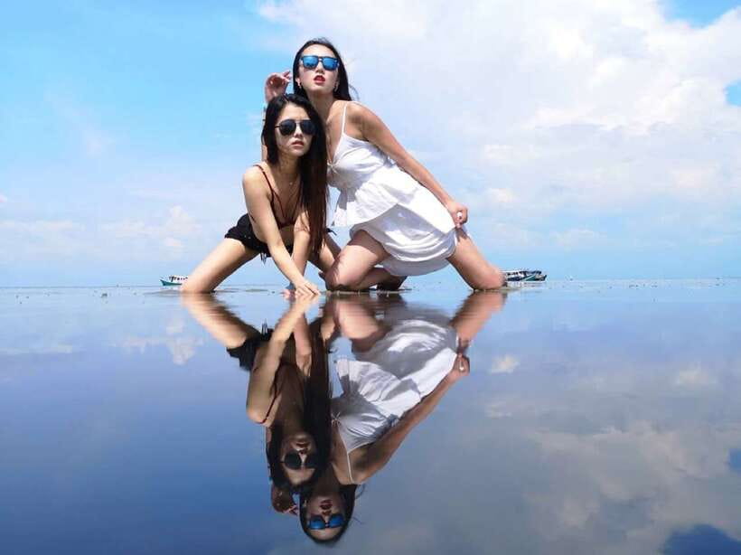Sky Mirror - Kuala Selangor and Sekinchan Paddy Field Tour - Sky Mirror and why the tide turns Sasaran Beach into a mirror